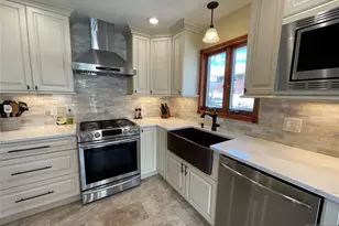 321 Thomas Ave, Lyndhurst Township, NJ 07071 - Photo 10