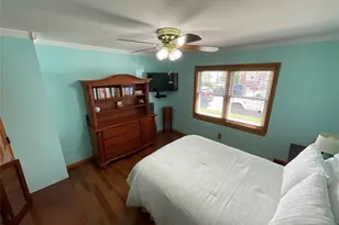 321 Thomas Ave, Lyndhurst Township, NJ 07071 - Photo 16