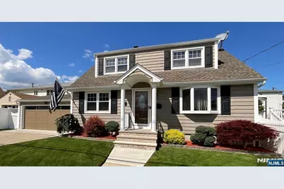 321 Thomas Avenue, Lyndhurst Township, NJ 07071 - Photo 1