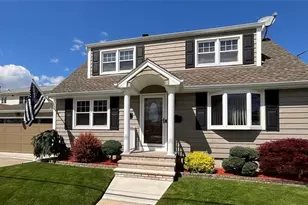 321 Thomas Ave, Lyndhurst Township, NJ 07071 - Photo 1
