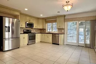 696 Undercliff Ave, Edgewater, NJ 07020 - Photo 6