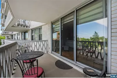 2100 Linwood Avenue 3E #3E, Fort Lee, NJ 07024 - Photo 14