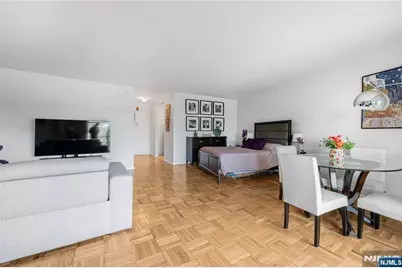2100 Linwood Avenue 3E #3E, Fort Lee, NJ 07024 - Photo 8
