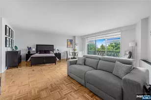 2100 Linwood Ave 3E, Fort Lee, NJ 07024 - Photo 4