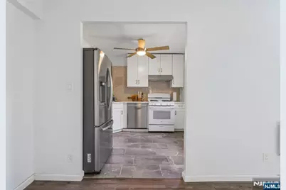 2345 Linwood Avenue 6H #6H, Fort Lee, NJ 07024 - Photo 6