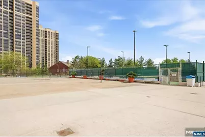 300 Winston Drive L5 #L5, Cliffside Park, NJ 07010 - Photo 30