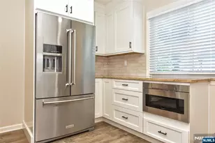 24 Maple Ave 2nd Floor, Waldwick, NJ 07463 - Photo 8