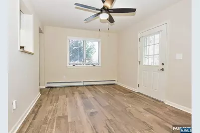 24 Maple Avenue 2nd Floor #2nd Floor, Waldwick, NJ 07463 - Photo 12