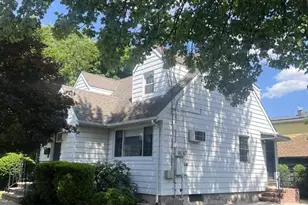 2 Davis Dr, Lodi, NJ 07644 - Photo 2