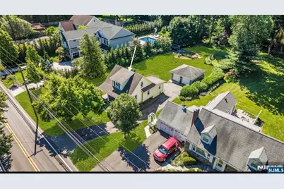 210 Franklin Avenue, Wyckoff Township, NJ 07481 - Photo 6