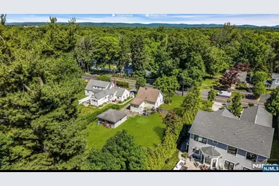 210 Franklin Avenue, Wyckoff Township, NJ 07481 - Photo 10
