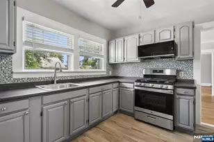 26 Howe Ave 2, Montclair, NJ 07042 - Photo 14