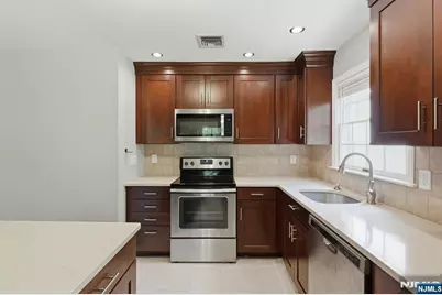 117 S Maple 1172 #1172, Park Ridge, NJ 07656 - Photo 6