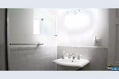 524 Oregon Avenue, Cliffside Park, NJ 07010 - Photo 20