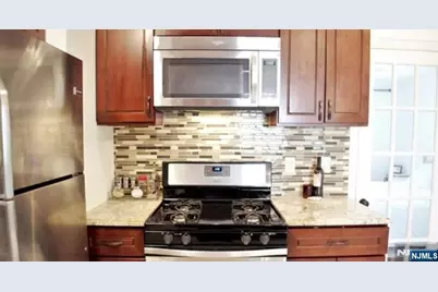 524 Oregon Avenue, Cliffside Park, NJ 07010 - Photo 10