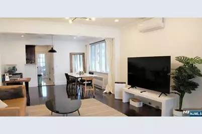 524 Oregon Avenue, Cliffside Park, NJ 07010 - Photo 2