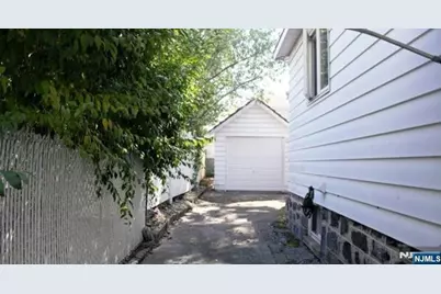 524 Oregon Avenue, Cliffside Park, NJ 07010 - Photo 24