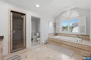 70 McElroy Ave, Fort Lee, NJ 07024 - Photo 32