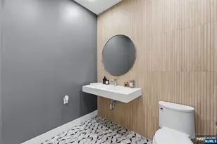 70 McElroy Ave, Fort Lee, NJ 07024 - Photo 24
