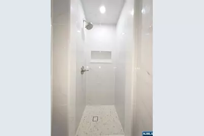 72 Chestnut Street 2R #2R, Montclair, NJ 07042 - Photo 12
