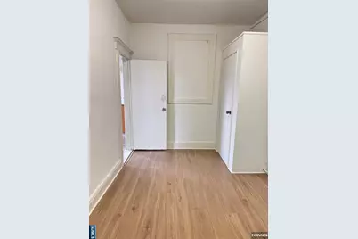 178 Howe Avenue 3 #3, Passaic, NJ 07055 - Photo 4