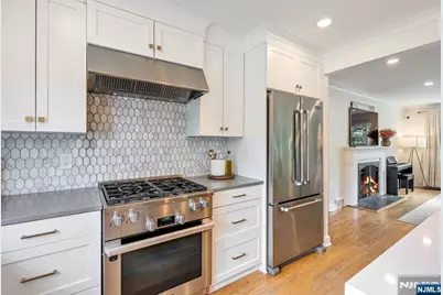496 Lincoln Avenue, Ridgewood, NJ 07450 - Photo 8