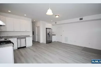 754 Paterson Avenue 1 #1, East Rutherford, NJ 07073 - Photo 2
