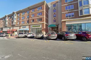 110 City Pl, Edgewater, NJ 07020 - Photo 32