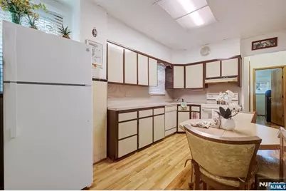 9040 Barr Place, North Bergen, NJ 07047 - Photo 22