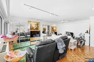 1375 River Road 1E, Edgewater, NJ 07020 - Photo 16
