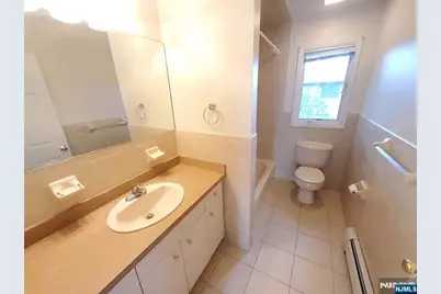 393 Washington Avenue B #B, Cliffside Park, NJ 07010 - Photo 18