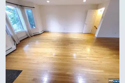 393 Washington Avenue, Cliffside Park, NJ 07010 - Photo 6