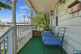 33-35 Pulaski Pl, Hackensack, NJ 07601 - Photo 6