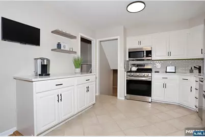11 Henry Avenue, Park Ridge, NJ 07656 - Photo 8