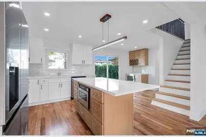 378 Marvin Avenue, Hackensack, NJ 07601 - Photo 10
