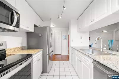 100 Old Palisade Road 1801 #1801, Fort Lee, NJ 07024 - Photo 12