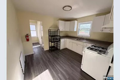 17 Westview Terrace, Teaneck Township, NJ 07666 - Photo 20