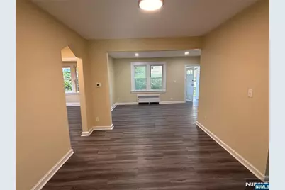 17 Westview Terrace, Teaneck Township, NJ 07666 - Photo 2