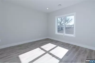 387 Park Street 302 #302, Hackensack, NJ 07601 - Photo 8