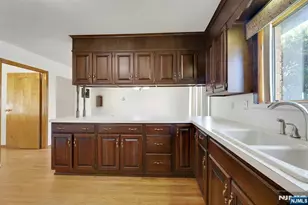 733 1st St, Lyndhurst Township, NJ 07071 - Photo 12