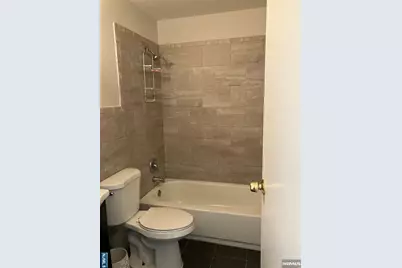 154 Rothwell Avenue 2B #2B, Cliffside Park, NJ 07010 - Photo 4