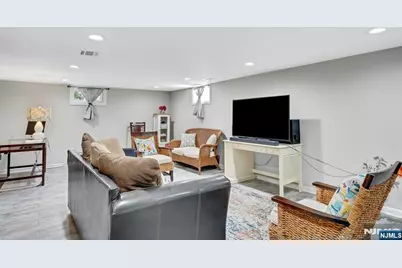 149 Elm Avenue, Hackensack, NJ 07601 - Photo 18