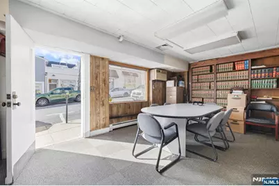 647 Anderson Avenue, Cliffside Park, NJ 07010 - Photo 20