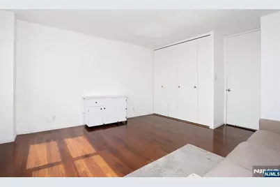 7004 Boulevard E, Guttenberg, NJ 07093 - Photo 30