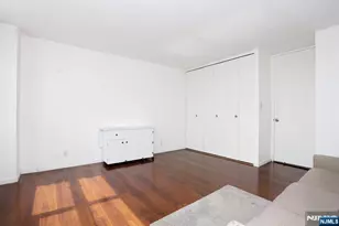 7004 Blvd E 5L, Guttenberg, NJ 07093 - Photo 30