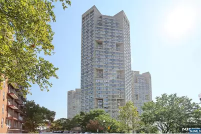 7004 Boulevard E, Guttenberg, NJ 07093 - Photo 4