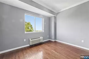 399 11th Street 403, Palisades Park, NJ 07650 - Photo 16