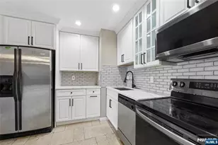 399 11th Street 403, Palisades Park, NJ 07650 - Photo 6