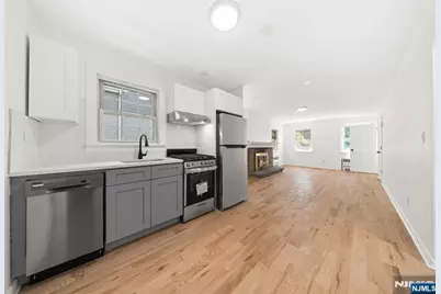 493 Beverly Road 2 #2, Teaneck Township, NJ 07666 - Photo 6