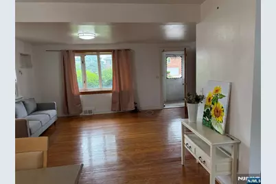 26 E Homestead Avenue, Palisades Park, NJ 07650 - Photo 2